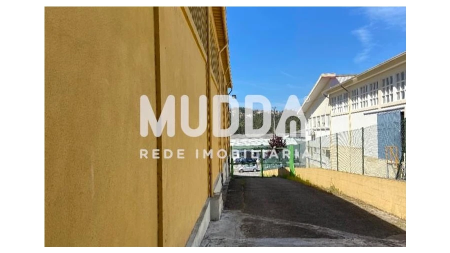 Armazém para Venda em São João da Madeira Foto 15