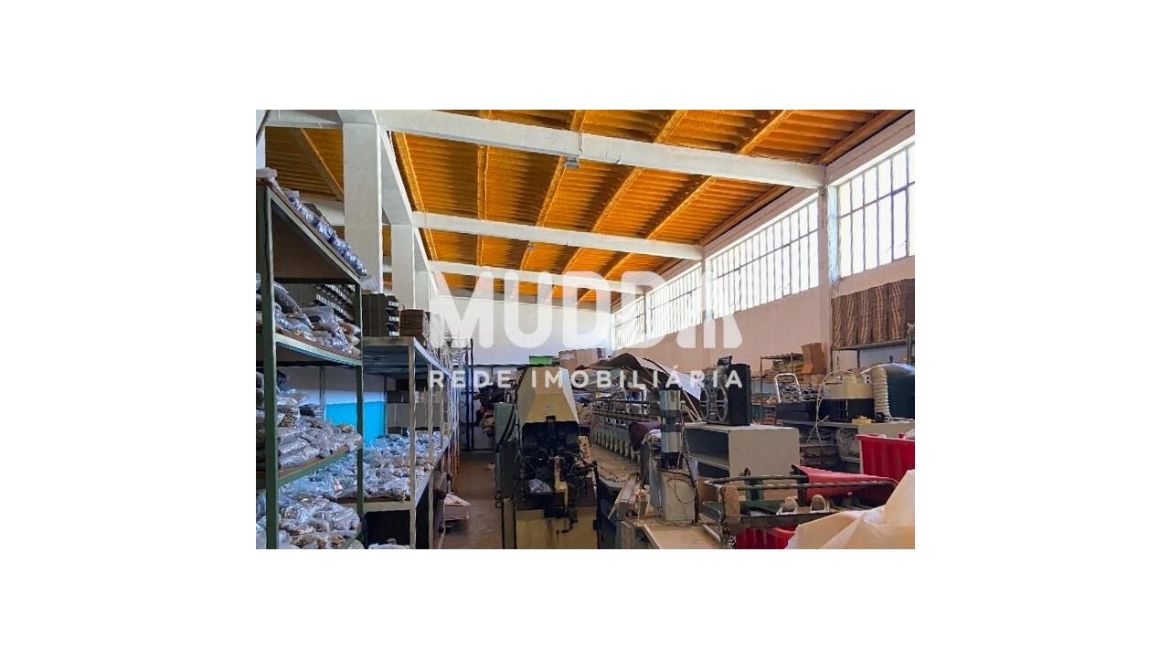 Armazém para Venda em São João da Madeira Foto 7