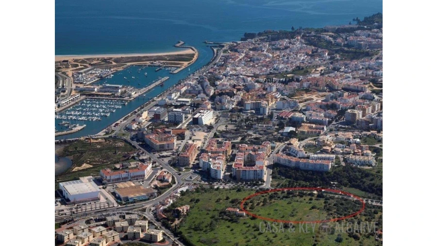 Terreno para Venda em Lagos (São Sebastião e Santa Maria)