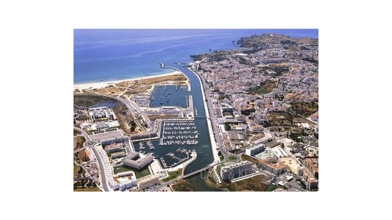 Terreno para Venda em Lagos (São Sebastião e Santa Maria) Foto 2