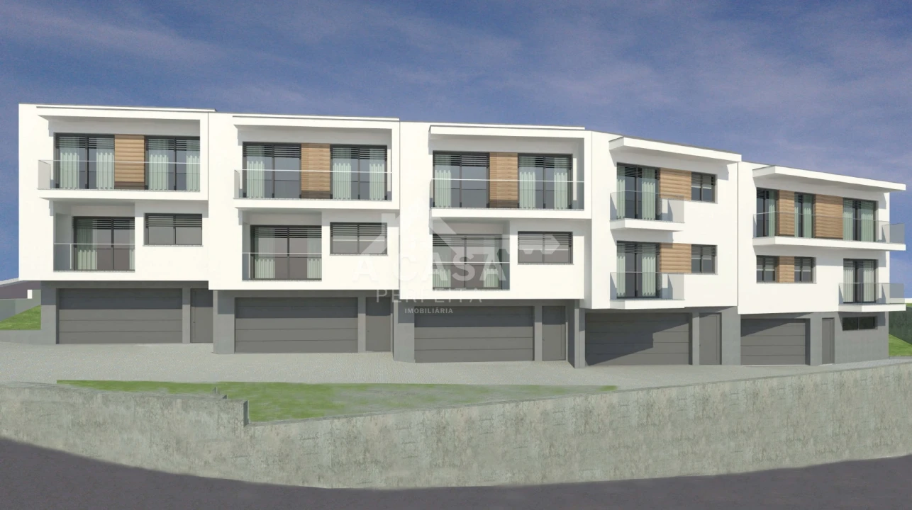 Moradia T3 para Venda em O. Azeméis, Riba-Ul, Ul, Macinhata Seixa, Madail Foto 2