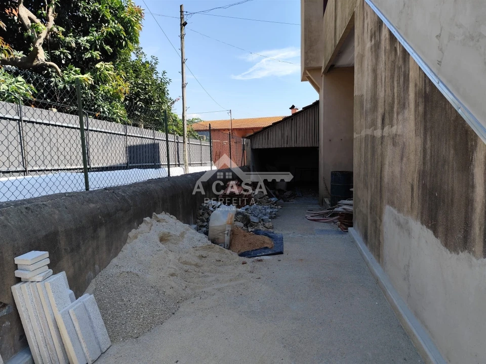 Moradia T3 para Venda em Macieira de Sarnes Foto 8