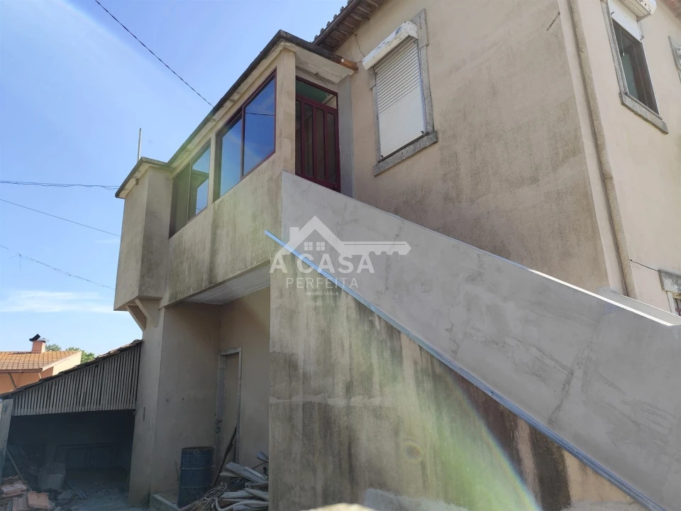 Moradia T3 para Venda em Macieira de Sarnes Foto 3