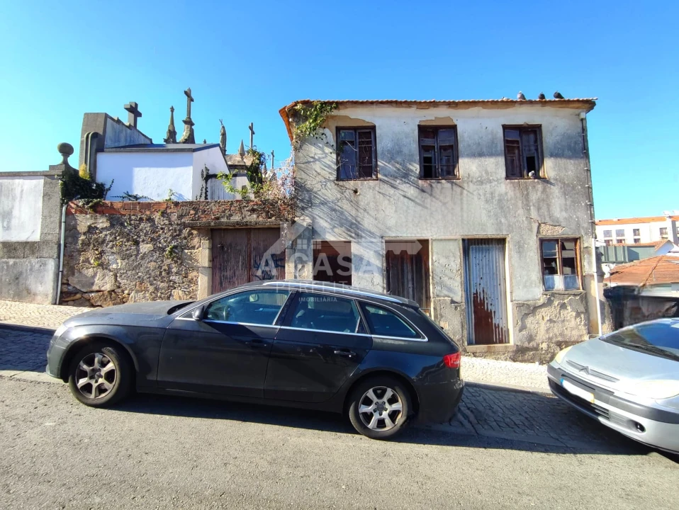 Moradia T2 para Venda em São João da Madeira Foto 1