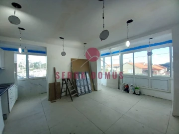 Apartamento T4 para Venda em Laranjeiro e Feijó