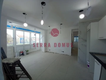 Apartamento T4 para Venda em Laranjeiro e Feijó