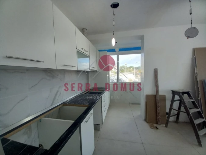 Apartamento T4 para Venda em Laranjeiro e Feijó Foto 11