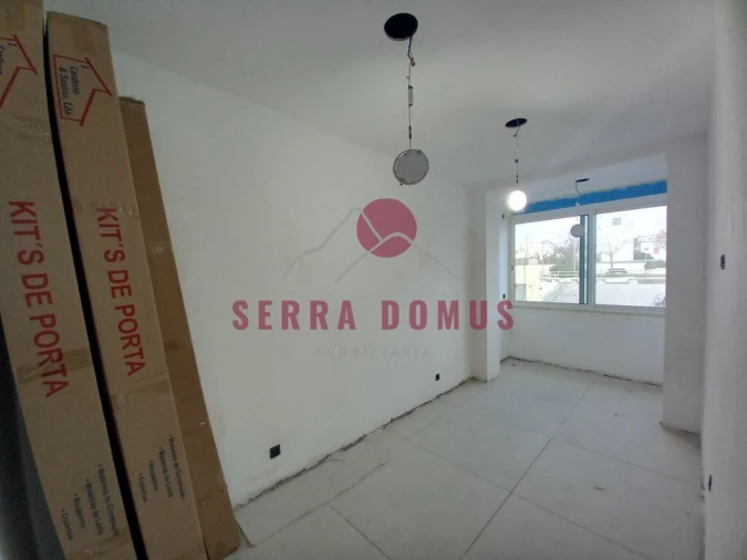 Apartamento T4 para Venda em Laranjeiro e Feijó Foto 20