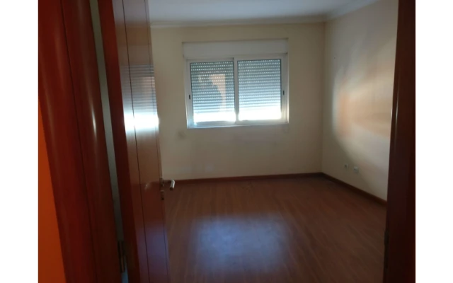 Apartamento T1 para Venda em Carregado e Cadafais Foto 6