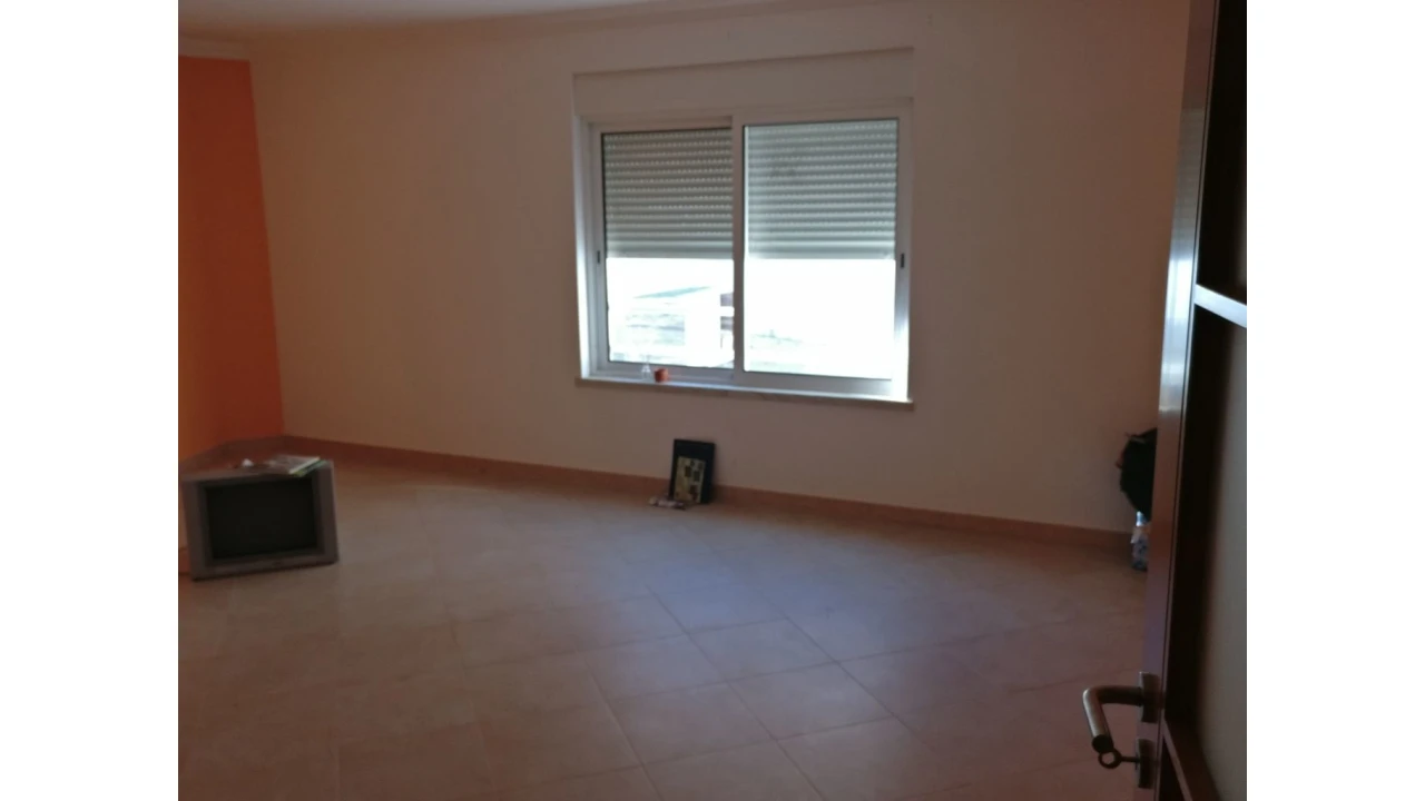 Apartamento T1 para Venda em Carregado e Cadafais Foto 4