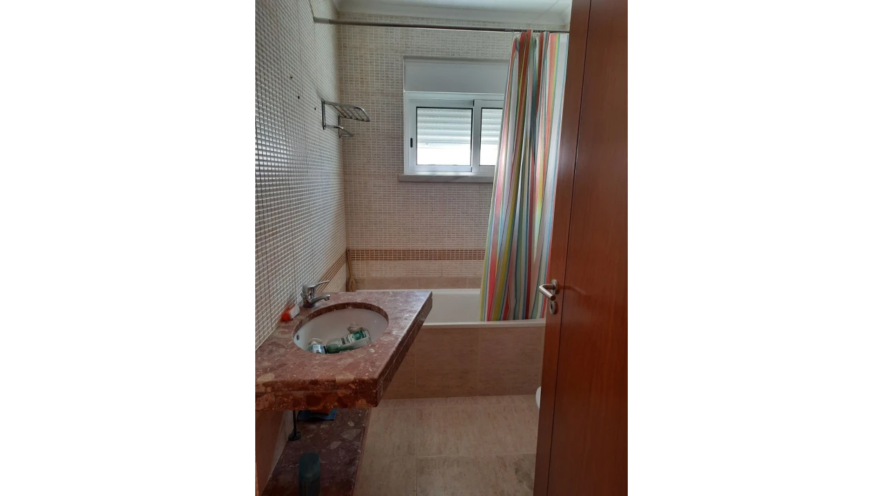 Apartamento T1 para Venda em Carregado e Cadafais Foto 8