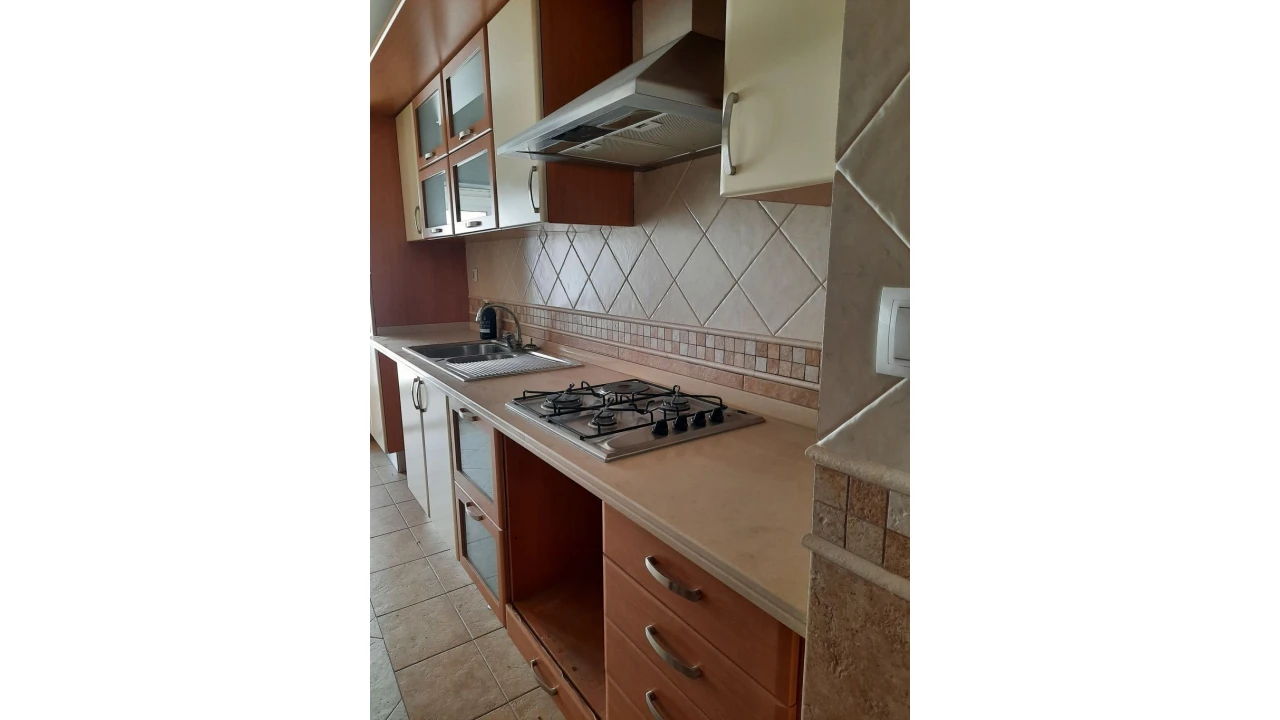 Apartamento T1 para Venda em Carregado e Cadafais Foto 1