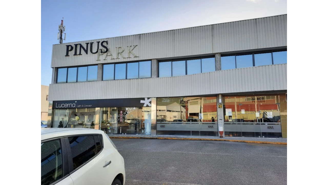 Garagem para Venda em Marinha Grande Foto 1