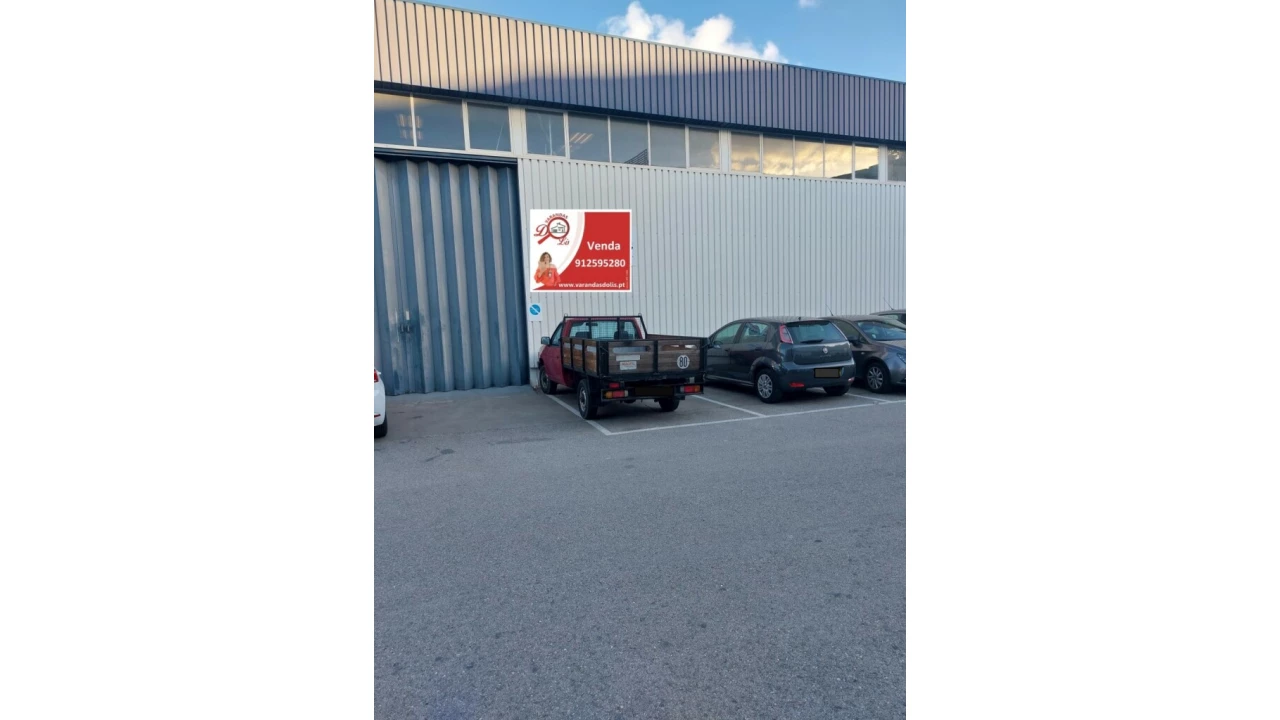Armazém para Venda em Eiras e São Paulo de Frades Foto 1