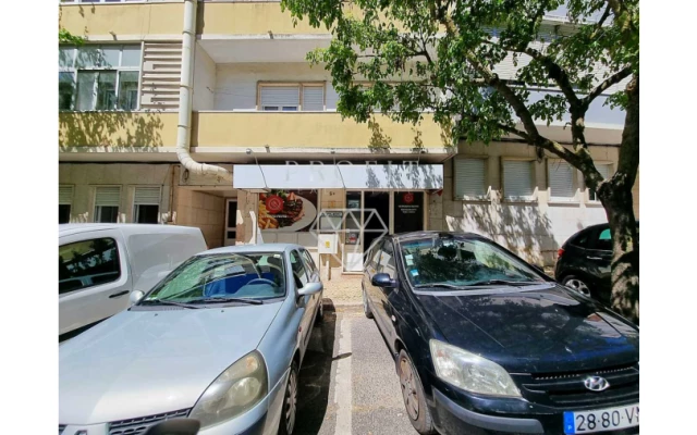 Loja para Arrendamento em Falagueira-Venda Nova Foto 2