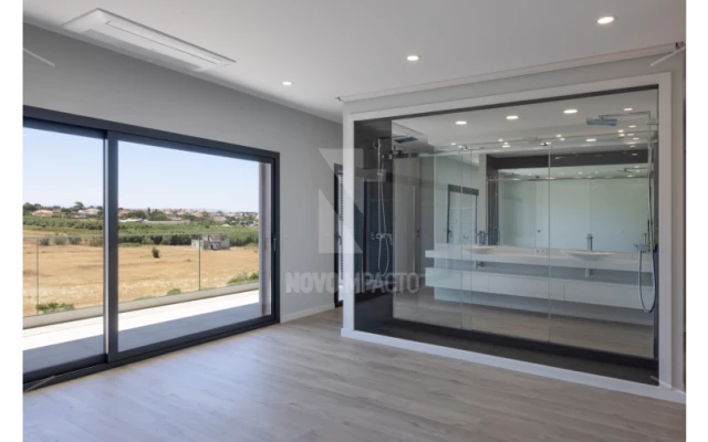 Apartamento T4 para Venda em Alcochete Foto 12