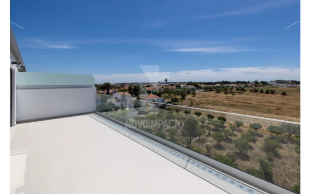 Apartamento T4 para Venda em Alcochete Foto 11