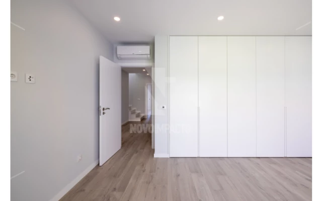 Apartamento T4 para Venda em Alcochete Foto 16