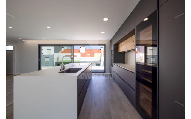 Apartamento T4 para Venda em Alcochete Foto 5