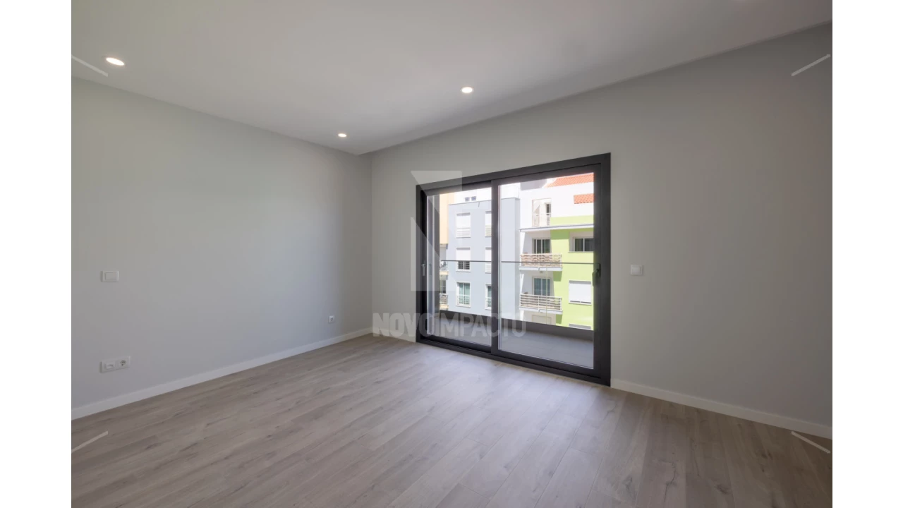 Apartamento T4 para Venda em Alcochete Foto 15