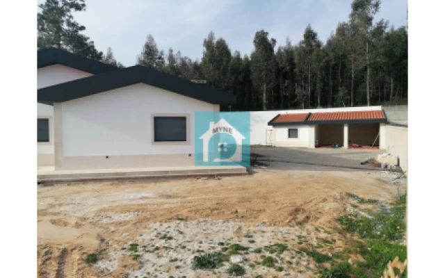 Moradia T4 para Venda em Rio Maior