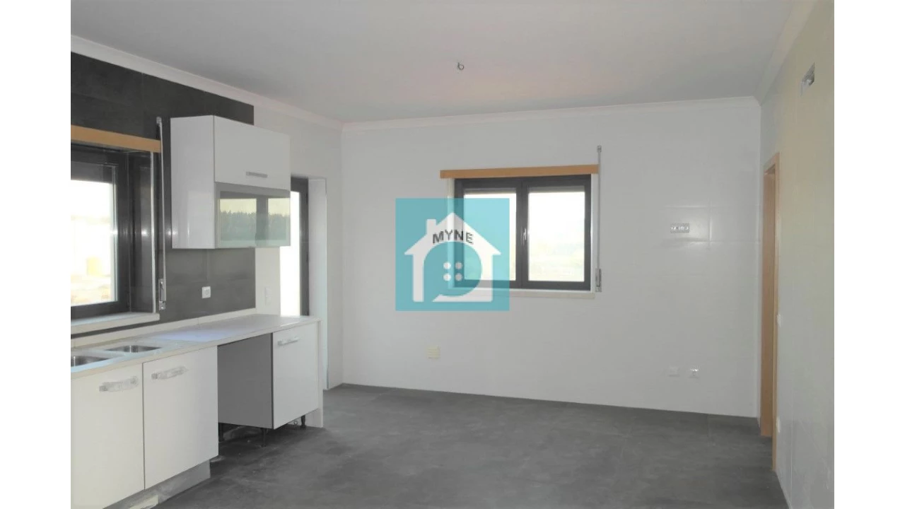 Moradia T4 para Venda em Rio Maior Foto 8