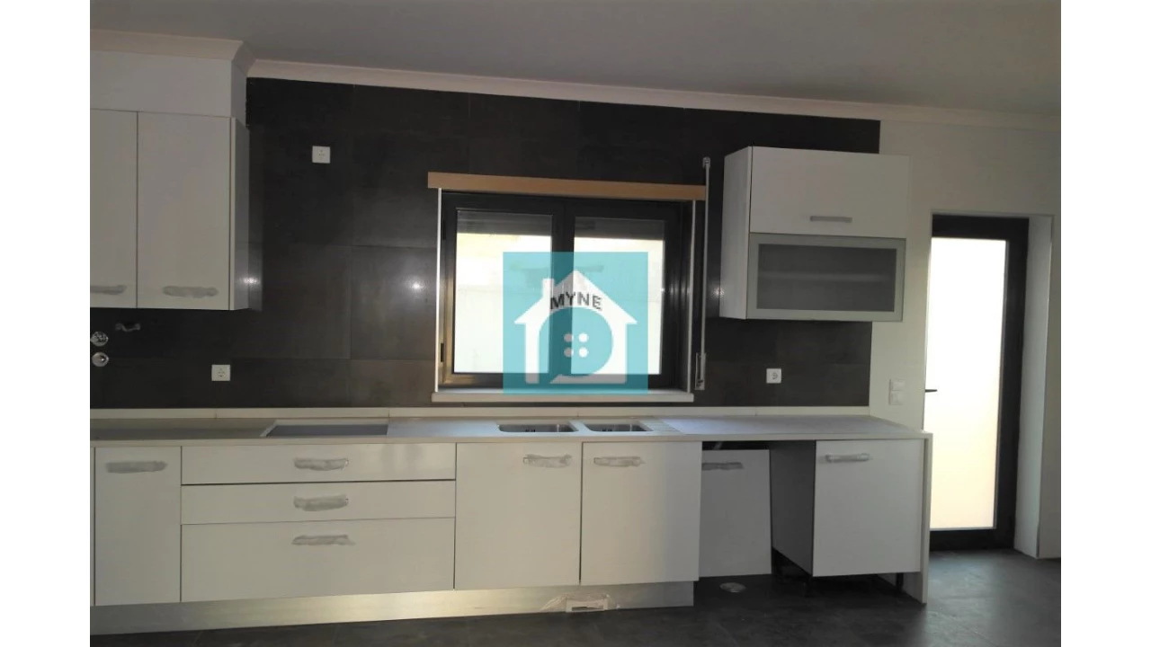 Moradia T4 para Venda em Rio Maior Foto 10