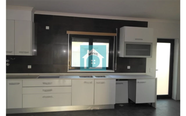 Moradia T4 para Venda em Rio Maior Foto 10