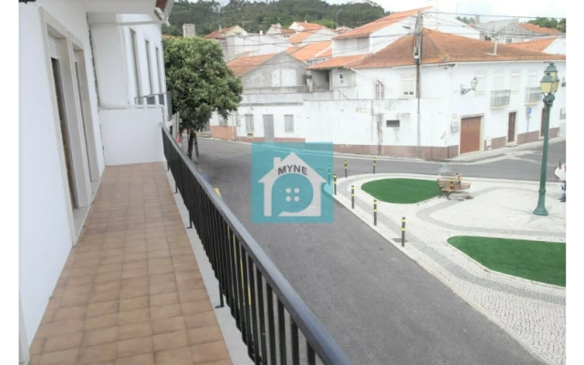 Moradia T3 para Venda em Maiorga Foto 1