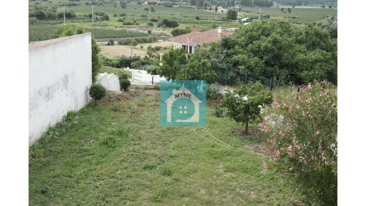 Moradia T3 para Venda em Maiorga Foto 6