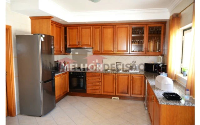 Moradia T4 para Venda em Nossa Sra de Fatima