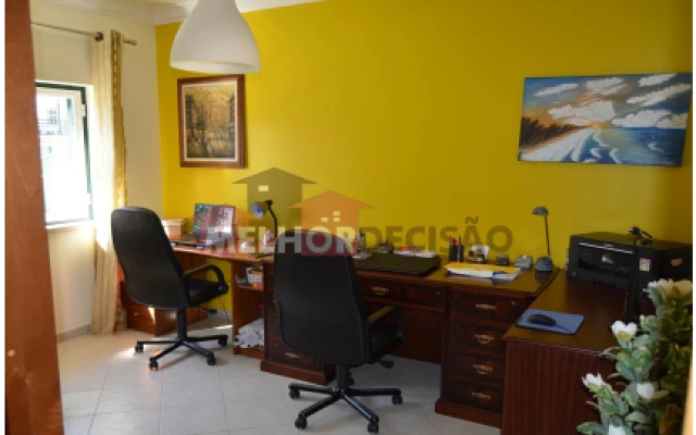 Moradia T4 para Venda em Nossa Sra de Fatima