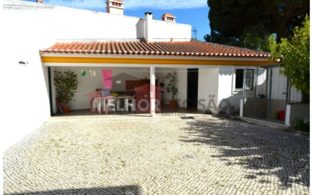 Moradia T4 para Venda em Nossa Sra de Fatima