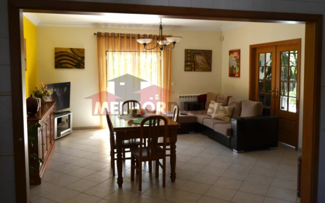 Moradia T4 para Venda em Nossa Sra de Fatima Foto 11