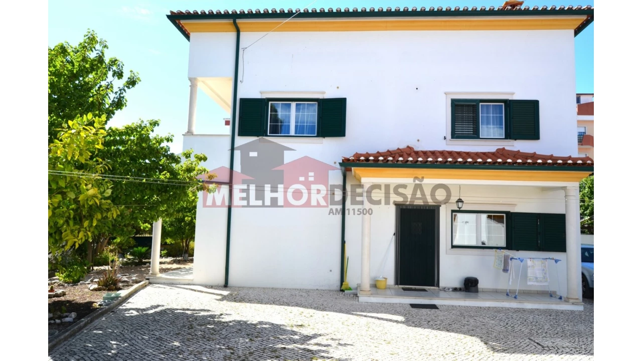 Moradia T4 para Venda em Nossa Sra de Fatima Foto 3