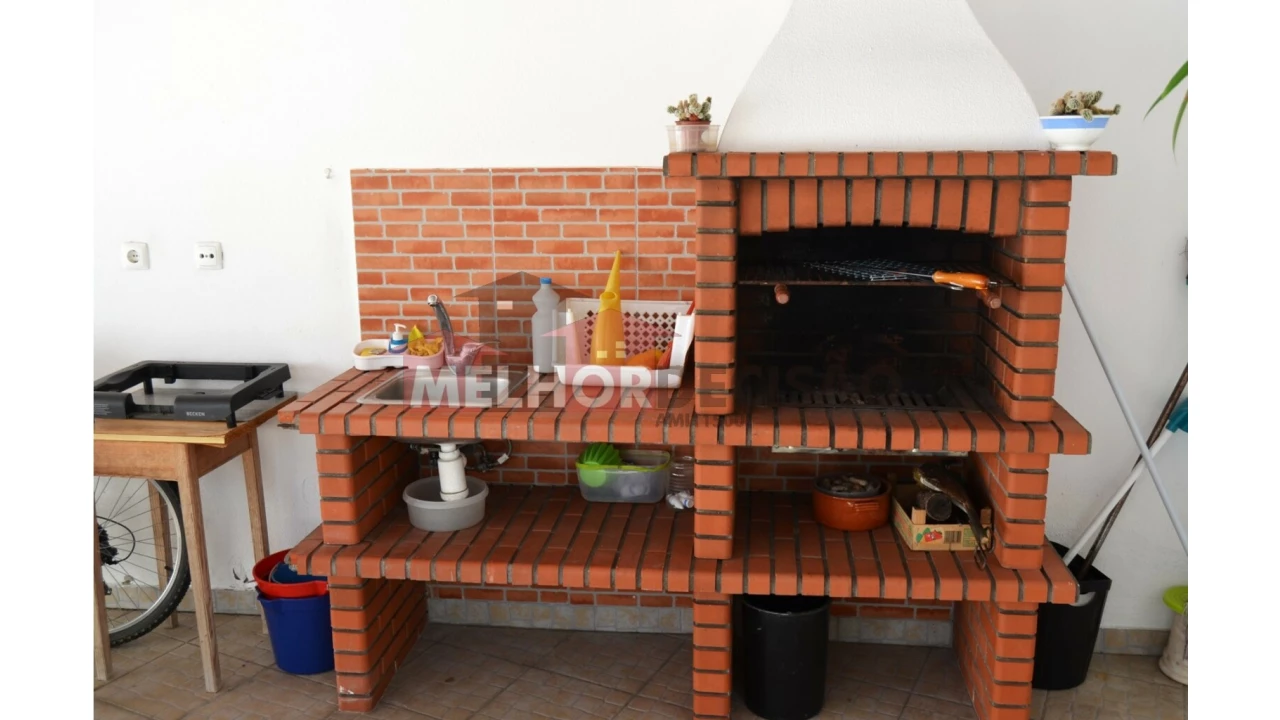 Moradia T4 para Venda em Nossa Sra de Fatima Foto 8