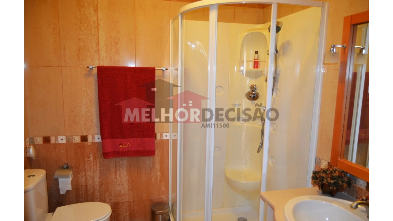 Moradia T4 para Venda em Nossa Sra de Fatima Foto 17