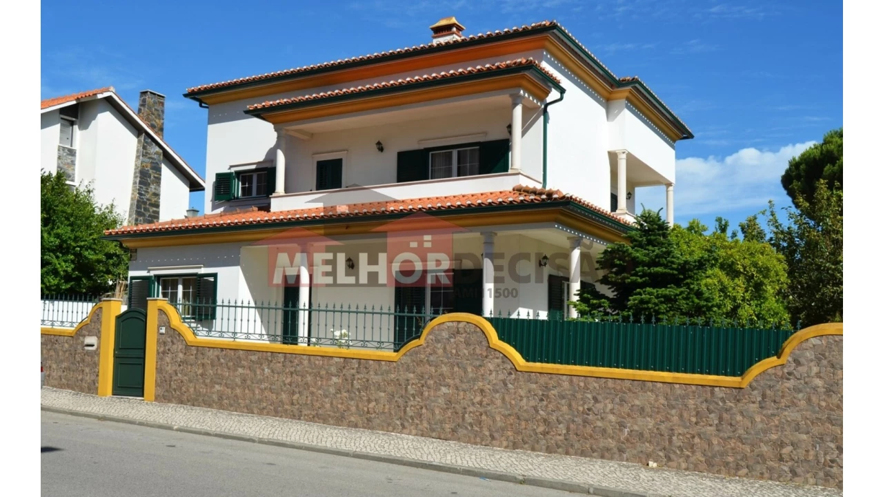 Moradia T4 para Venda em Nossa Sra de Fatima Foto 1