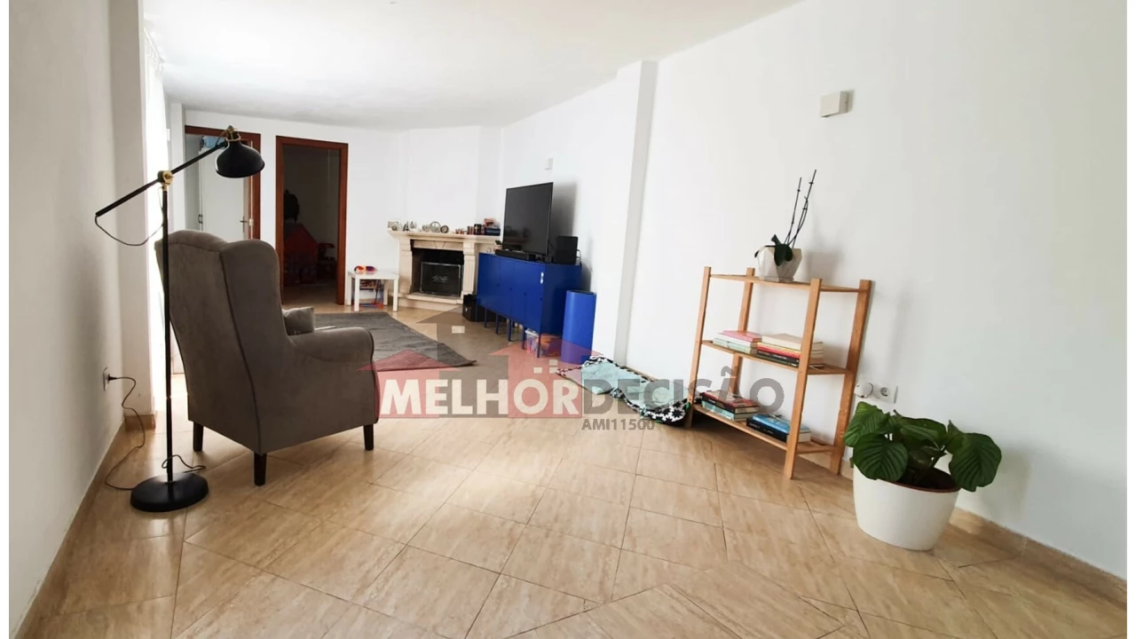 Moradia T4 para Venda em Vila Nova da Barquinha Foto 5
