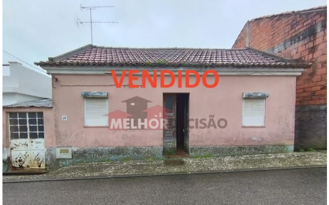 Moradia T2 para Venda em Praia do Ribatejo Foto 1