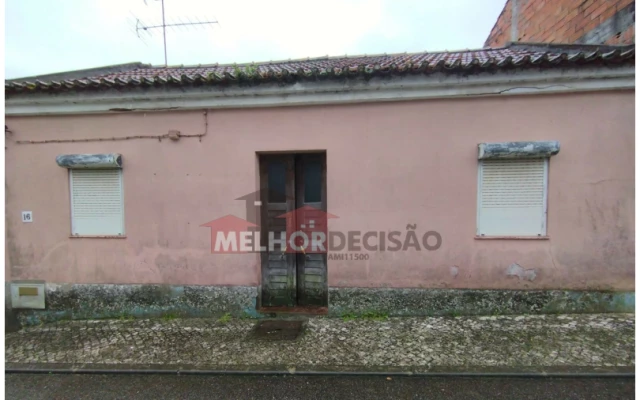 Moradia T2 para Venda em Praia do Ribatejo Foto 2