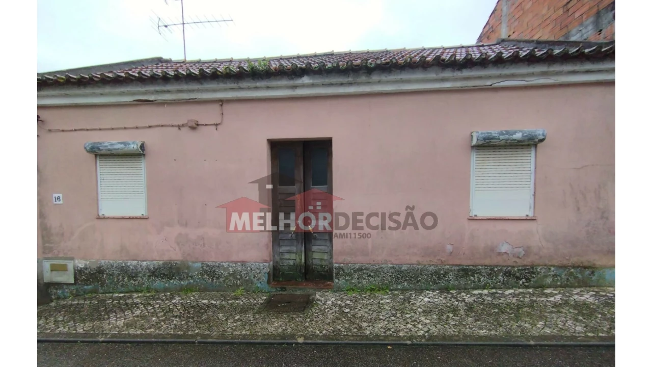 Moradia T2 para Venda em Praia do Ribatejo Foto 2