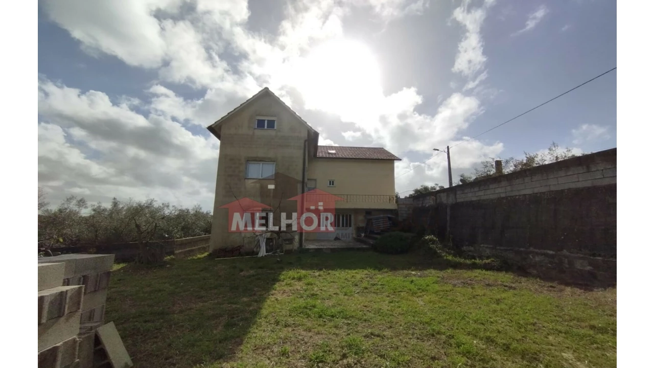 Moradia T3 para Venda em Caxarias Foto 5