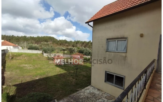 Moradia T3 para Venda em Caxarias Foto 3