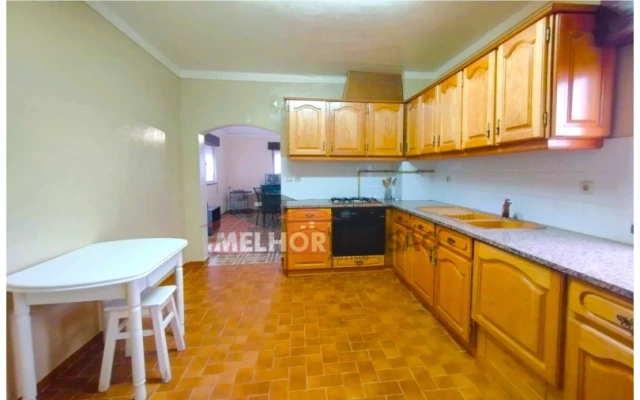 Moradia T3 para Venda em Caxarias Foto 14