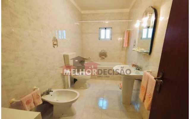 Moradia T3 para Venda em Caxarias Foto 12