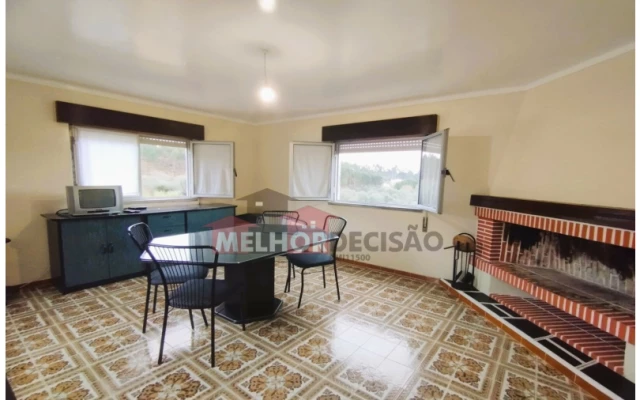 Moradia T3 para Venda em Caxarias Foto 16