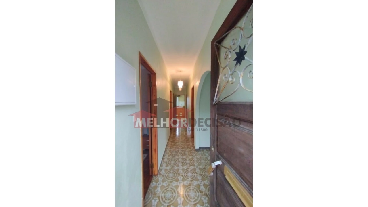 Moradia T3 para Venda em Caxarias Foto 18