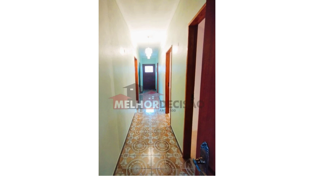 Moradia T3 para Venda em Caxarias Foto 19