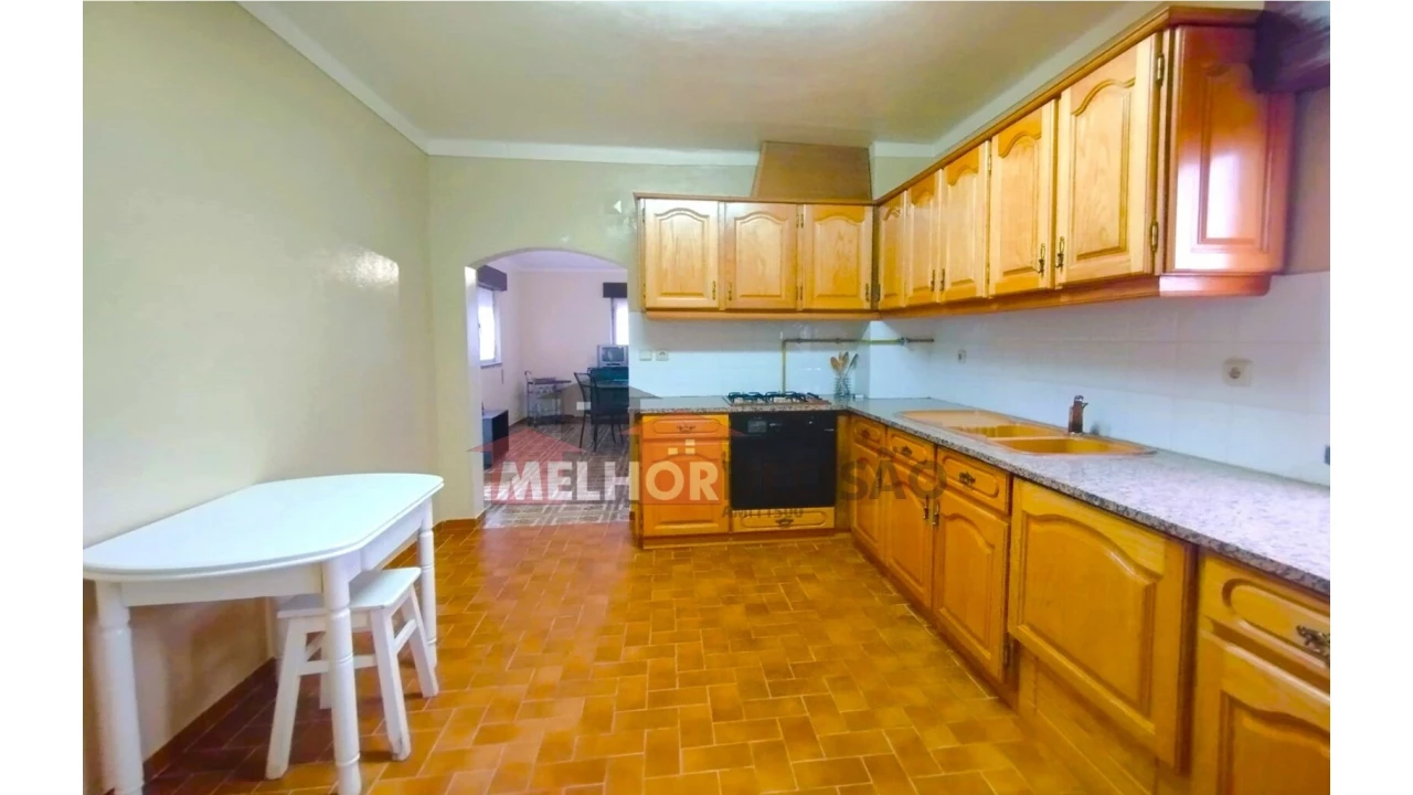 Moradia T3 para Venda em Caxarias Foto 14